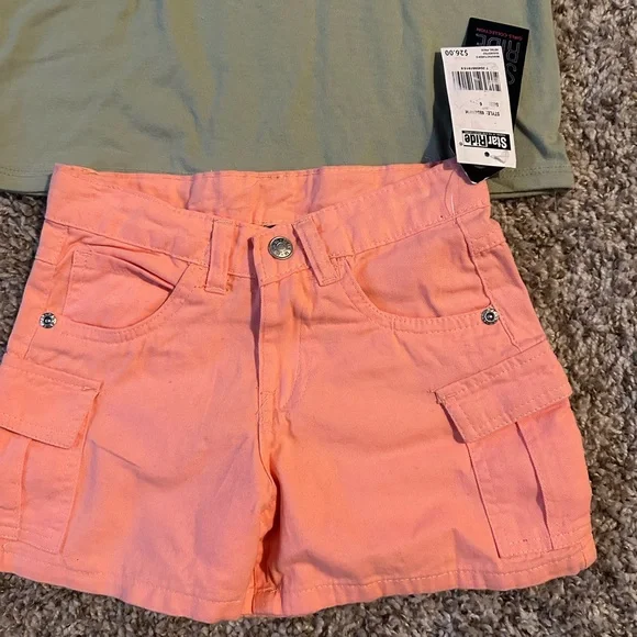 Girl's Long Sleeve 6/7 Small Mushroom Tee and Size 6 Star Ride Pink Cargo Shorts - Picture 3 of 7